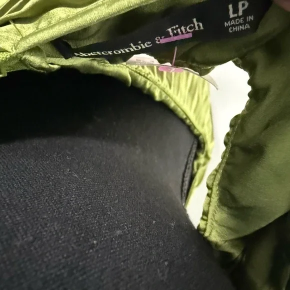 NWT Abercrombie & Fitch Green Pleated Cut Out Maxi sz Large - Picture 8 of 8